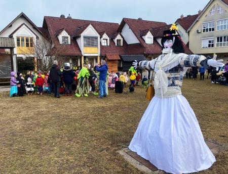 Starka zima, ki kliče pomlad in odganja zimo v Kotljah (5)